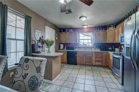 21201 Montgomery Dr, Mcloud, OK 74851 photo 4