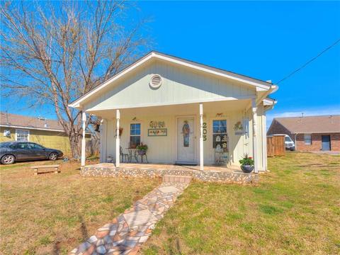 203 E Broadway, Blanchard, OK 73010 photo 1