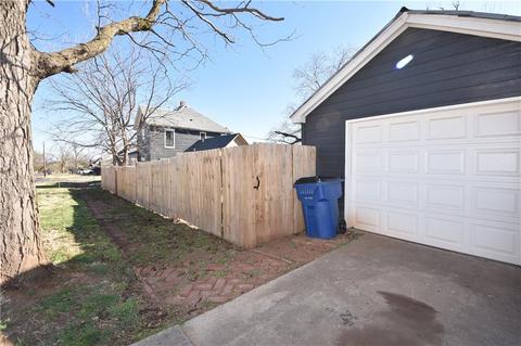 803 E Warner Ave, Guthrie, OK 73044 photo 3