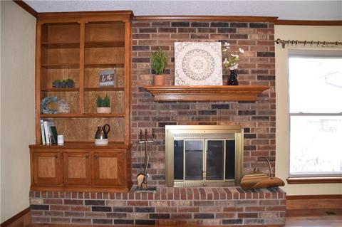 311 Stonegate Dr, Guthrie, OK 73044 photo 4