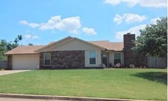 311 Stonegate Dr, Guthrie, OK 73044 photo 1