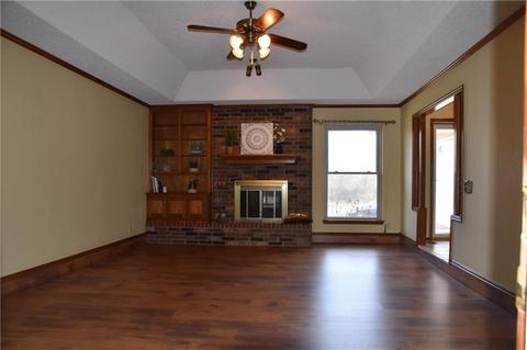 311 Stonegate Dr, Guthrie, OK 73044 photo 3