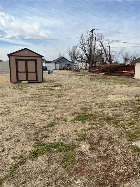 428 E 3rd St, Carnegie, OK 73015 photo 16