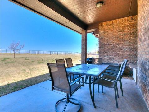 801 Arrowhead Dr, Tuttle, OK 73089 photo 3