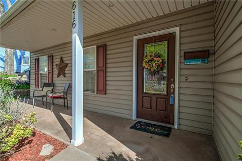 616 E Washington Ave, Guthrie, OK 73044 photo 3
