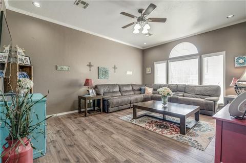 616 E Washington Ave, Guthrie, OK 73044 photo 11