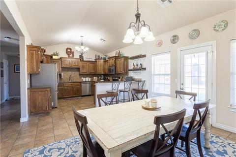 1813 Foxtail Cir, Altus, OK 73521 photo 11