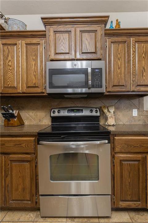 1813 Foxtail Cir, Altus, OK 73521 photo 9