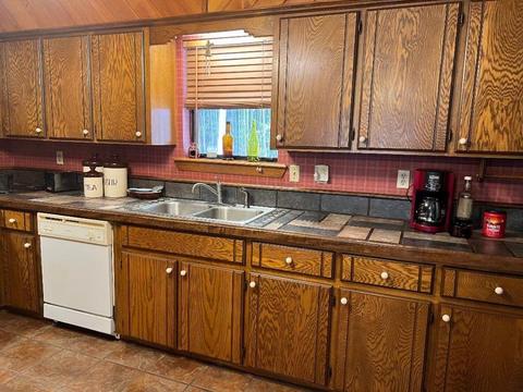 300 N Currence Rd, Broken Bow, OK 74728 photo 18