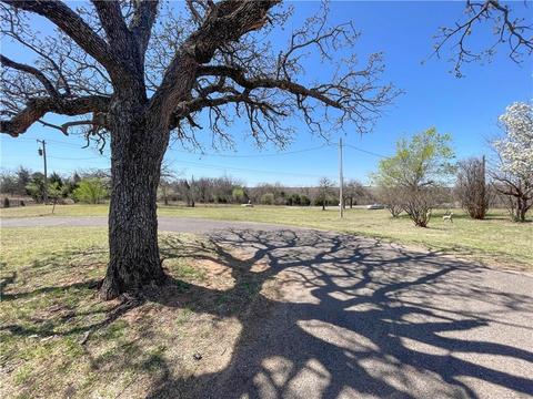 6201 E 2nd St, Edmond, OK 73034 photo 4
