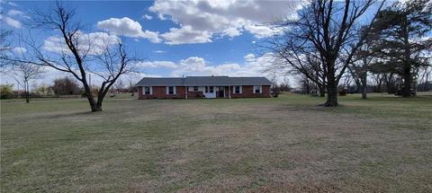 2608 Fox Dr, Tuttle, OK 73089 photo 2