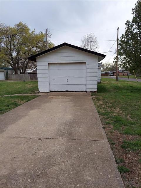 314 N 2nd St, Noble, OK 73068 photo 32