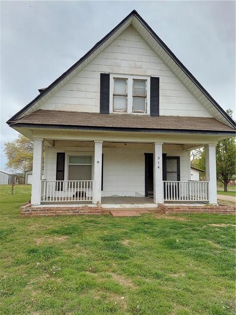314 N 2nd St, Noble, OK 73068 photo 1