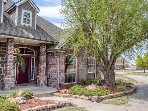 1615 Excaliber Dr, Tuttle, OK 73089 photo 1