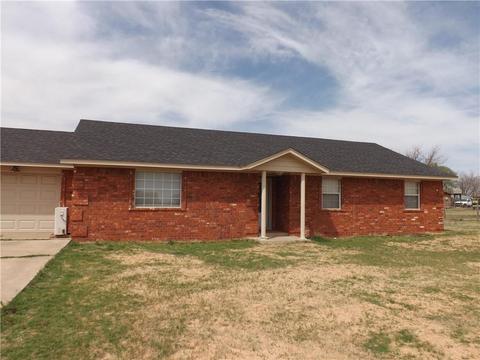 720 E 7 Th St, Olustee, OK 73560 photo 1