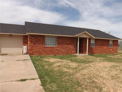 720 E 7 Th St, Olustee, OK 73560 photo 2