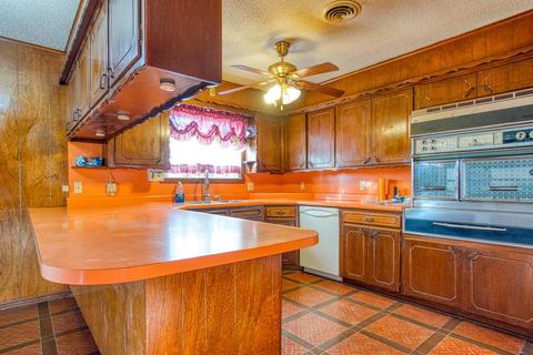 815 Park Ave, Watonga, OK 73772 photo 4