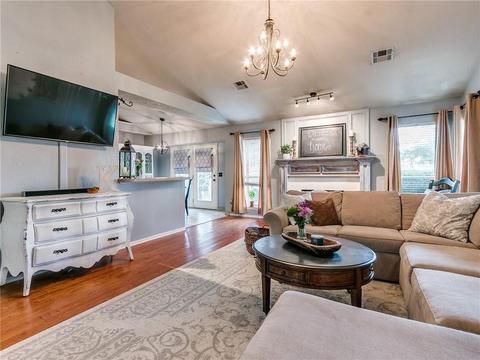 2704 Cimarron Dr, Norman, OK 73071 photo 3
