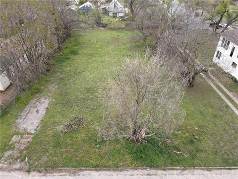 711 E Springer Ave, Guthrie, OK 73044 photo 3