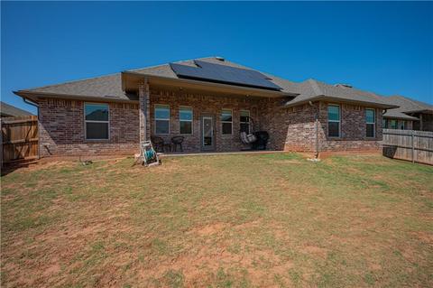 2716 Cedar Creek Dr, Moore, OK 73160 photo 4