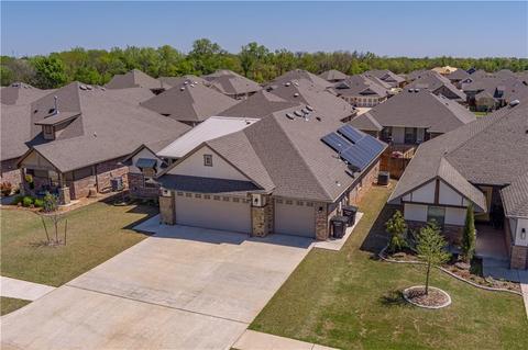 2716 Cedar Creek Dr, Moore, OK 73160 photo 2