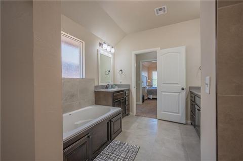 2716 Cedar Creek Dr, Moore, OK 73160 photo 18