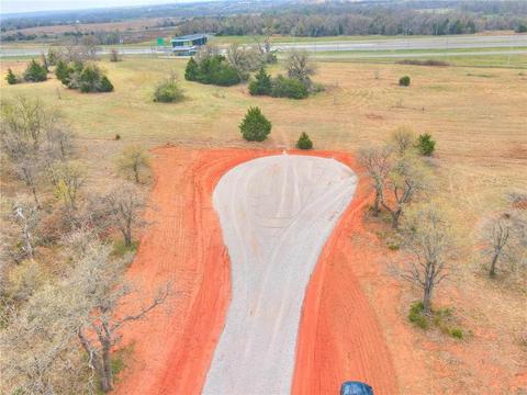1201 Layla Ln, Blanchard, OK 73010