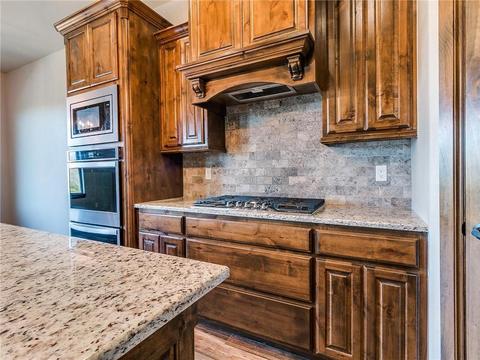 1613 Pendleton Pl, Moore, OK 73160 photo 2