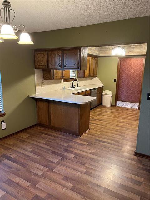 628 E Lea Ter, Mustang, OK 73064 photo 5
