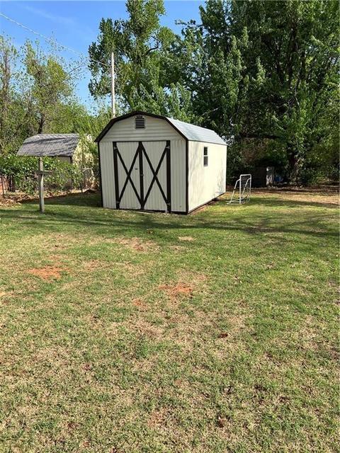 628 E Lea Ter, Mustang, OK 73064 photo 4