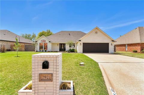 2921 Learly Ln, Altus, OK 73521 photo 2