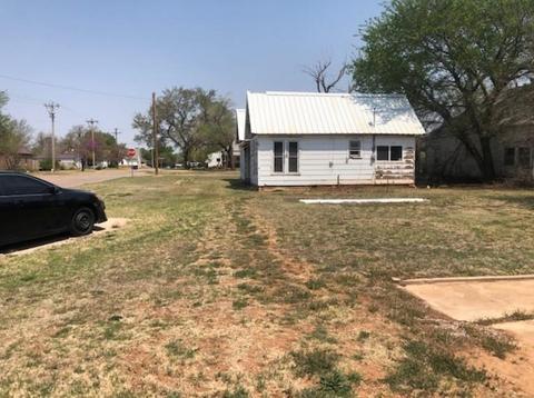 323 N 3rd St, Okeene, OK 73763 photo 7