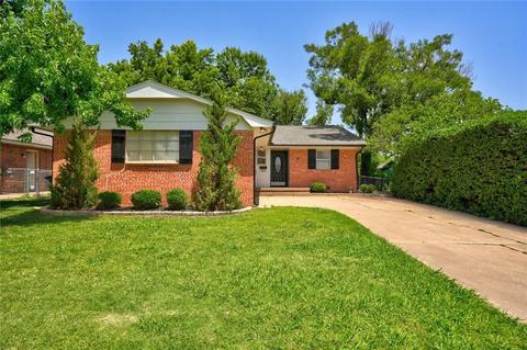 205 E 30th St, Edmond, OK 73013 photo 2
