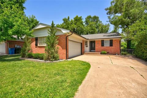 205 E 30th St, Edmond, OK 73013 photo 1