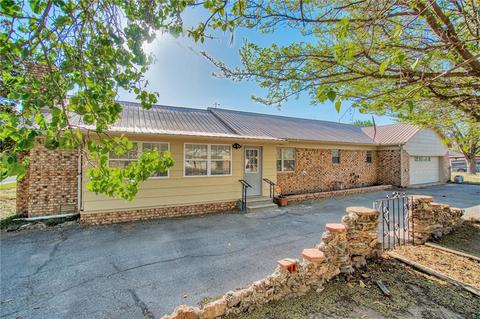 804 S Elm, Erick, OK 73645 photo 3