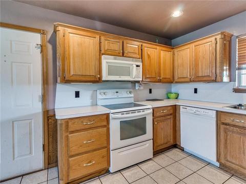 978 Garden Rd, Tuttle, OK 73089 photo 8