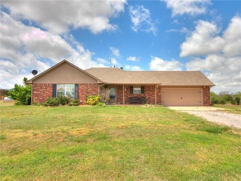 978 Garden Rd, Tuttle, OK 73089 photo 3
