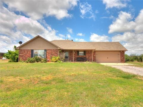978 Garden Rd, Tuttle, OK 73089 photo 4