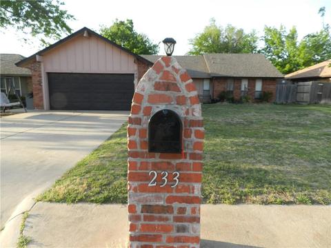 233 E Platt Dr, Yukon, OK 73099 photo 1