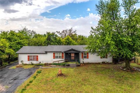 3116 E Oakleaf Dr, Edmond, OK 73034 photo 1