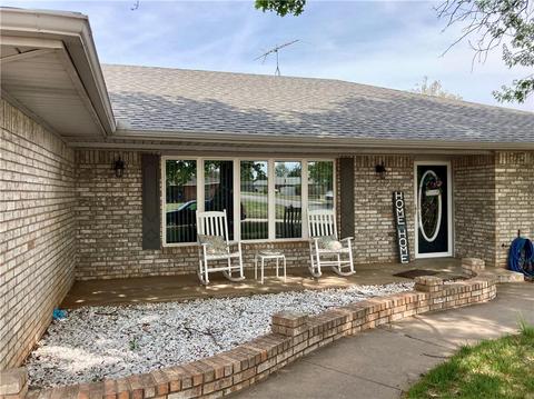 808 N Brewer Ave, Hydro, OK 73048 photo 2