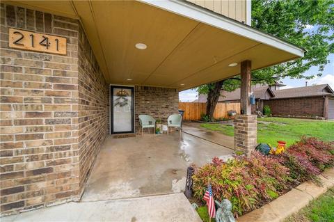 2141 Meench Dr, Moore, OK 73170 photo 2
