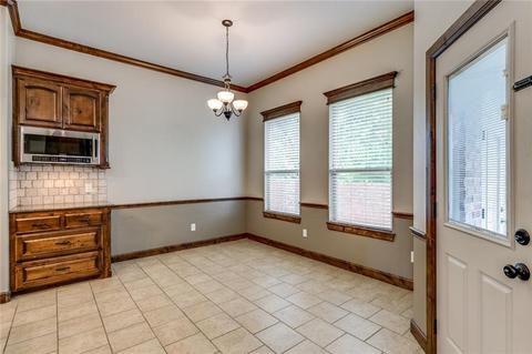 3200 SE 33rd St, Moore, OK 73165 photo 9