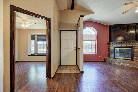 1612 Westmore Dr, Moore, OK 73170 photo 4