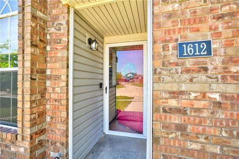 1612 Westmore Dr, Moore, OK 73170 photo 3