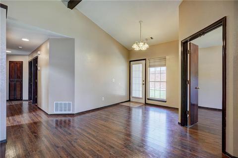1612 Westmore Dr, Moore, OK 73170 photo 11