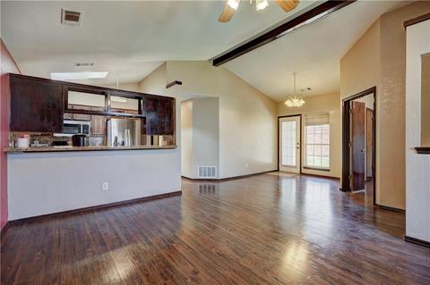 1612 Westmore Dr, Moore, OK 73170 photo 9