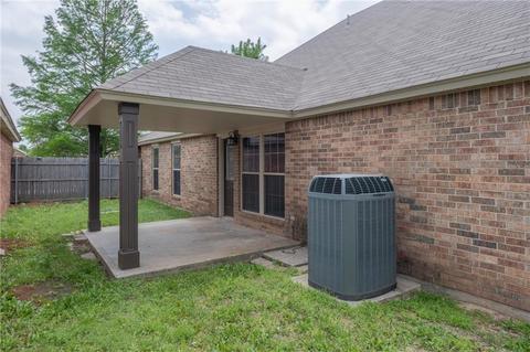 Undisclosed, Moore, OK 73170 photo 21