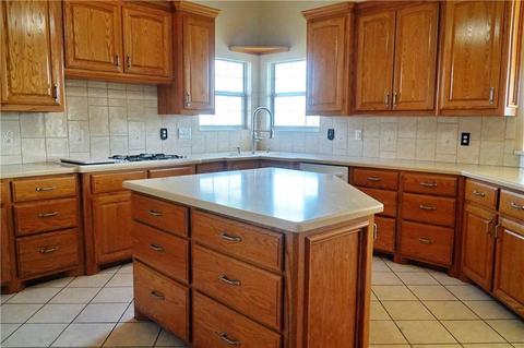 1733 NW Quanah Rd, Cache, OK 73527 photo 6