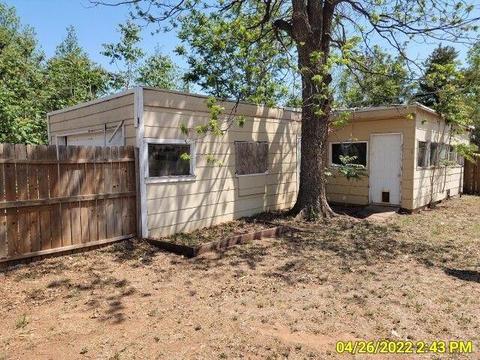 612 E Walnut St, Altus, OK 73521 photo 5